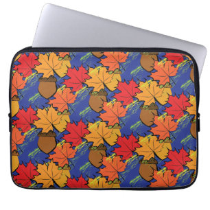Acorns and leaves I Laptop Sleeve