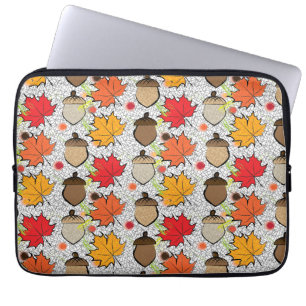 Acorns and leaves VII Laptop Sleeve