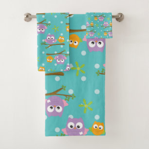 Adorable Cartoon Style Owls on Branch Print Bath Towel Set