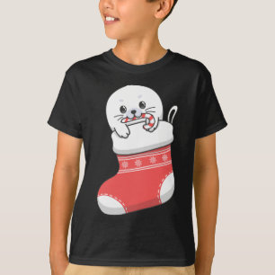 Adorable cute baby harp seal pup in Christmas stoc T-Shirt