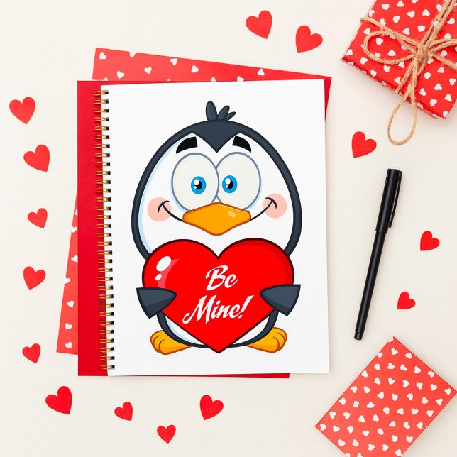 Adorable Penguin Holding Be Mine Heart (Créateur téléchargé)