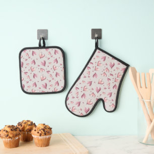 Adorable Simple Hearts Design  Oven Mitt & Pot Holder Set