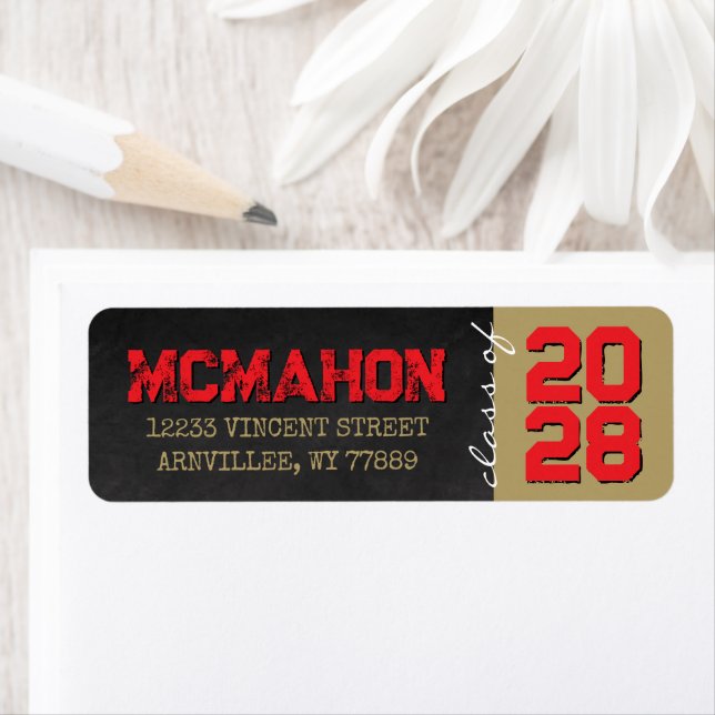 Adresse de graduation Gold et Red Chalkboard (En situation)