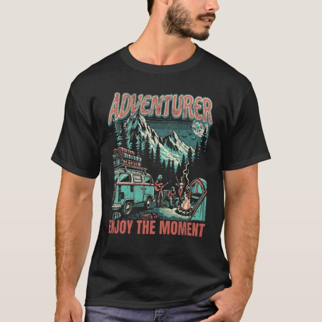 Adventurer enjoy the moment T-Shirt (Front)