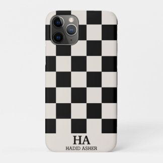 Aesthetic Chequered Retro Monogrammed Initials  iPhone 11 Pro Case