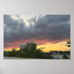 Affiche du coucher de soleil de la ville avec nuag