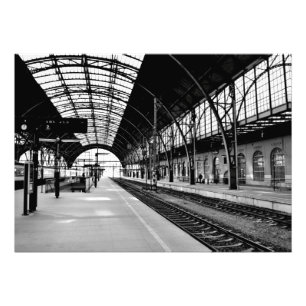 Affiche noire et blanche de photo de station de