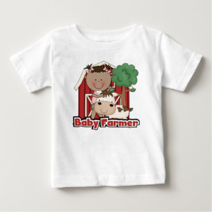 Agriculteur de bébé avec des T-shirts et des