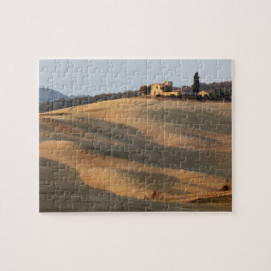 Agricultural field at sunset, Val d'Orcia, Tusca Jigsaw Puzzle