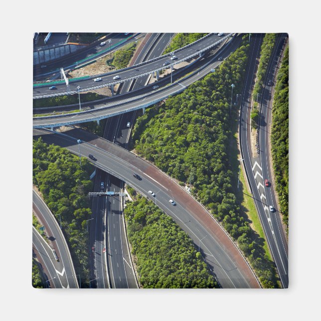 Aimant Aérien au-dessus de la jonction de la route (Devant)