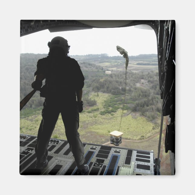 Aimant Airman regarde une chute d'entraînement (Devant)