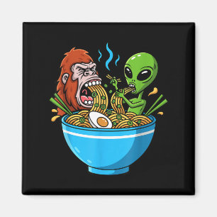 Aimant Attaque de ramen drôle de bigfoot et d'alien qui s