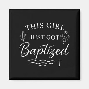 Aimant Baptême Cette Fille Vient d'être Baptisée Chrétien