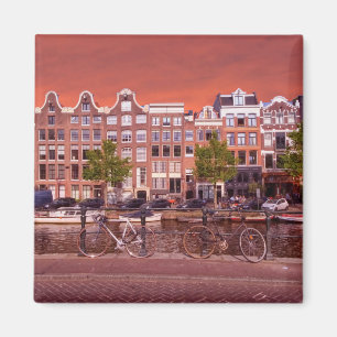 Aimant Bâtiments, canal, vélos à Amsterdam, Pays-Bas