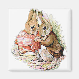 Aimant Benjamin Bunny and Peter Rabbit plan their raid