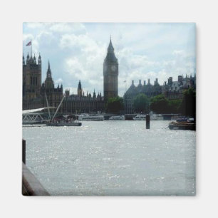 Aimant Big Ben On River Thames Londres