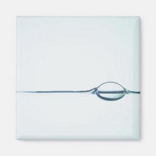 Aimant Bulles sur la surface de l'eau