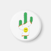 Cactus portant une chemise au visage heureux