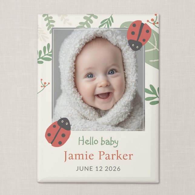 Aimant Cadeau de déclaration de naissance de bébé coccine (Ladybird Meadow - Keepsake Ladybug Baby Photo Magnet Announcement)
