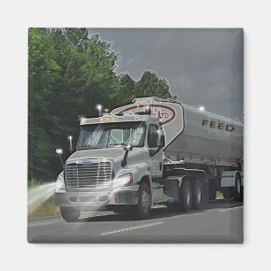 Aimant Camion gris de réservoir d'alimentation de bétail