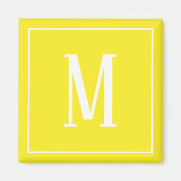 Aimant carré monogramme blanc sur fond jaune