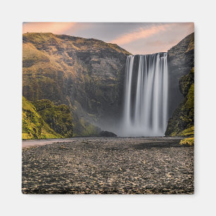 Aimant Cascade de Skogafoss au lever du soleil du matin