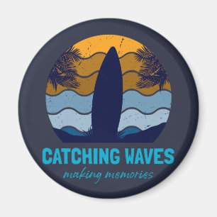 Aimant Catching Waves Retro Surboard Beach Art