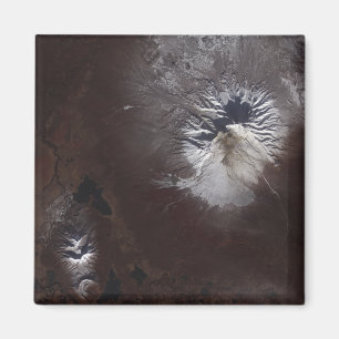 Aimant Cendres de cendres sur le volcan Shiveluch en Russ