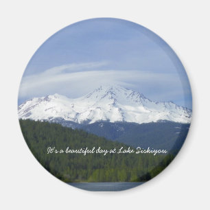 Aimant C'est une belle journée au lac Siskiyou.