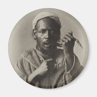 Aimant Charmeur de serpent à Tanger, Maroc, 1913