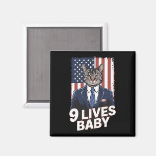 Aimant Chat dans une suite avec la coiffure Trump Drapeau