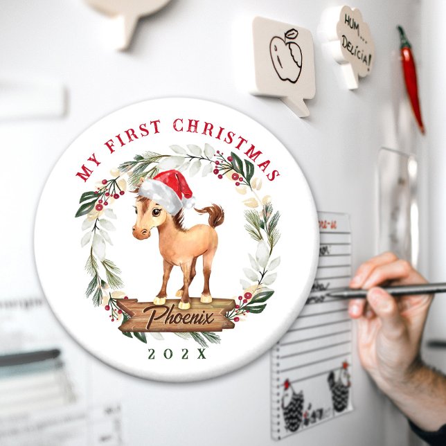 Aimant Cheval premier amateur de cheval de Noël (Horse's 1st Christmas fridge magnet with cute horse in Santa hat graphic, personalized.)