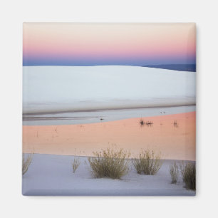 Aimant Ciel sombre réfléchi dans la piscine d'eau de