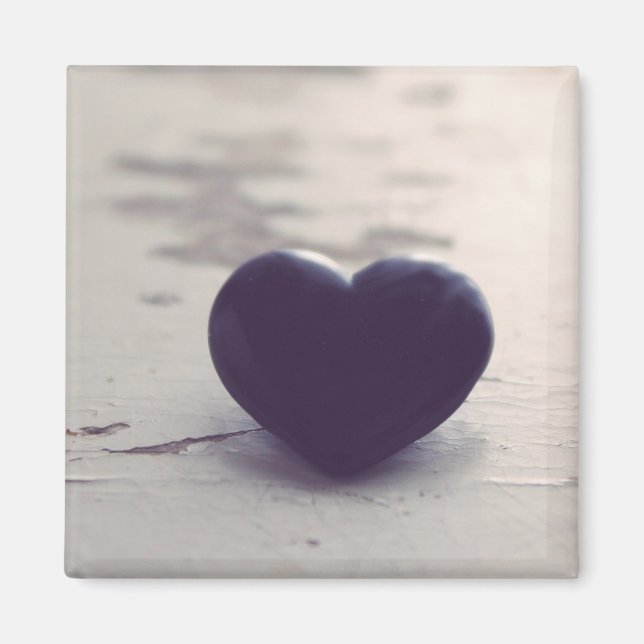 Aimant Coeur de pierre pourpre à l'âme sur une plage de s (Devant)
