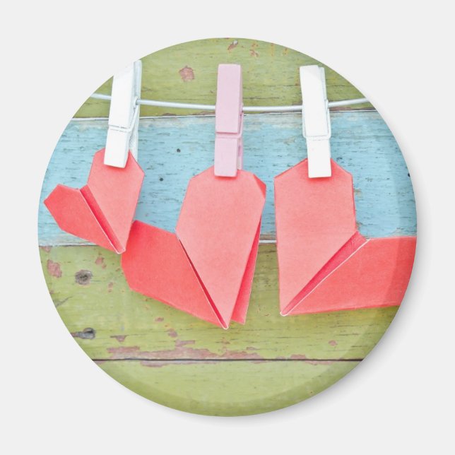 Aimant Coeur Papier Accroché Sur La Ligne De Clothèse (Devant)