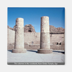 Aimant Colonnes dans la cour, Temple Kom Ombo, Egy