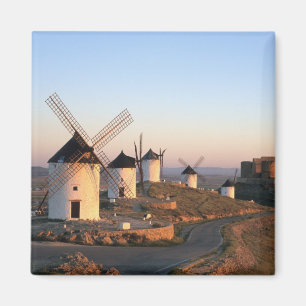 Aimant Consuegra, La Mancha, Espagne, éoliennes
