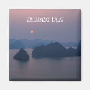 Aimant Coucher de soleil sur la baie d'Halong - Vietnam,