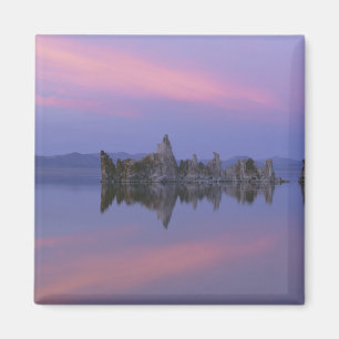Aimant Coucher de soleil sur le lac Mono, Californie.