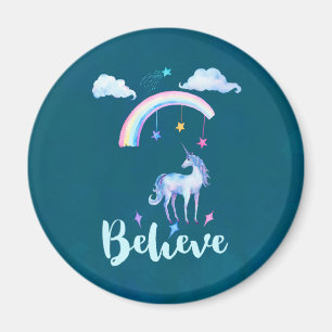 Aimant Croire avec une licorne sous un arc-en-ciel