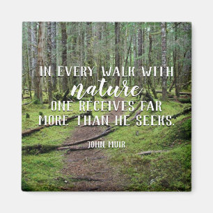 Aimant Dans chaque promenade avec l'aimant de la nature