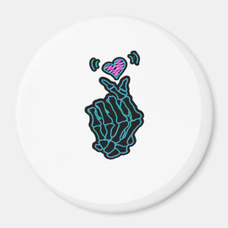 Aimant De Belles Mains De Squelette Avec Un Signal Coeur