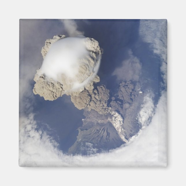 Aimant Éruption du volcan Sarychev (Devant)