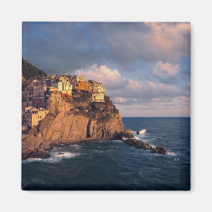 Aimant Europe, Italie, Manarola. Les maisons nichées dans