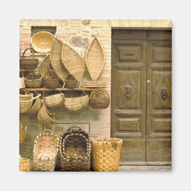 Aimant Europe, Italie, Toscane, Montalcino. Panier (Devant)