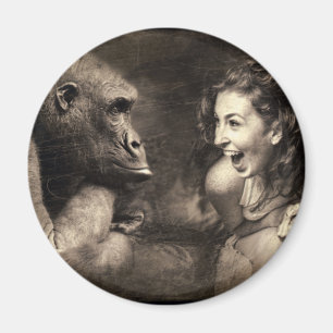 Aimant Femme faisant le gorille rire
