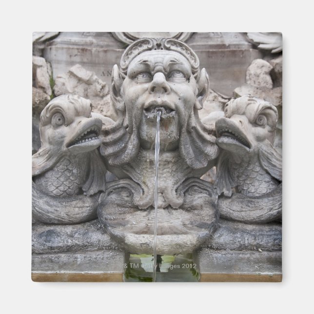 Aimant Fontana del Panthéon (1575), conçue par Giacomo (Devant)