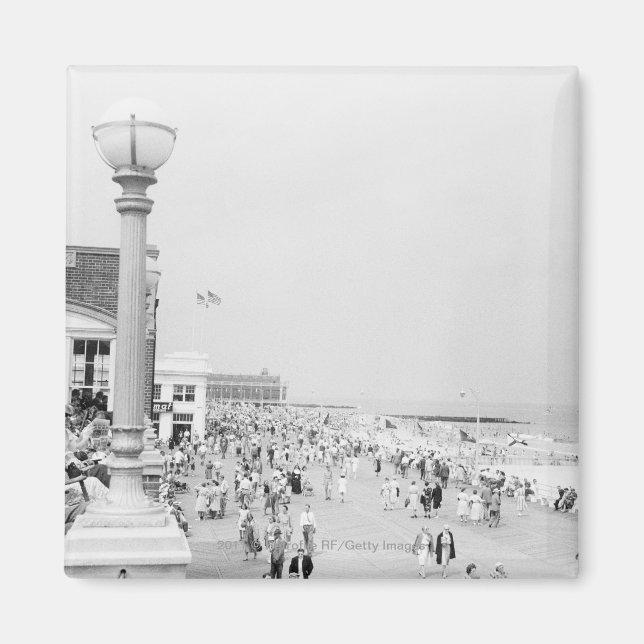 Aimant Foules sur esplanade (Devant)