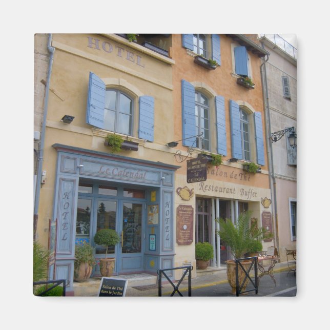 Aimant France, Arles, Provence, hôtel et restaurant (Devant)