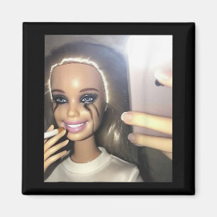 Aimant Humour foncé Poupée Fumer Selfie Parodie